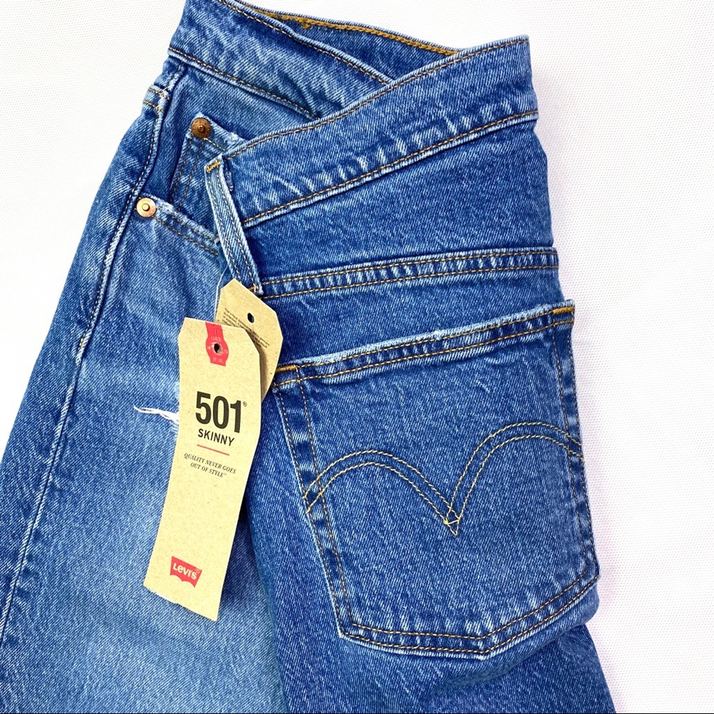 NWT Levi's 501 Distressed Skinny Jeans - Picture 7 of 7